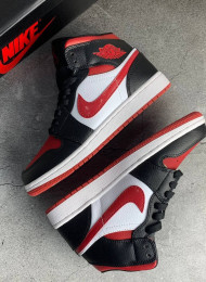 Кроссовки Nike Air Jordan 1 Mid Bred Toe живое фото 1